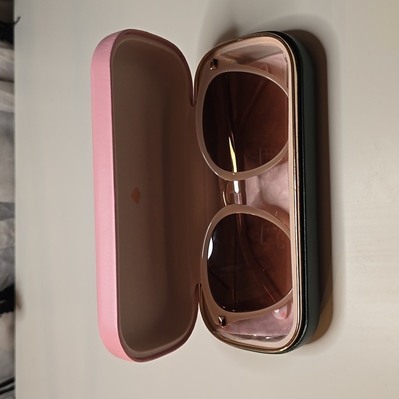 kate spade Accessories - *NWT* Kate Spade sunglasses